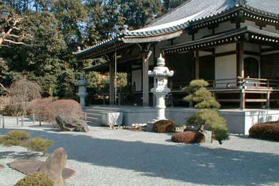 美しい石庭と静かさがある長福寺