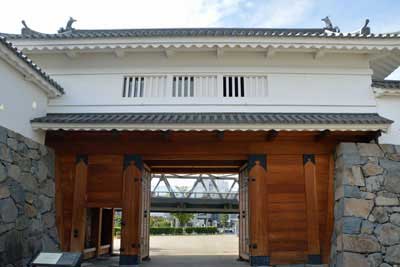 櫓門(山手渡櫓門)