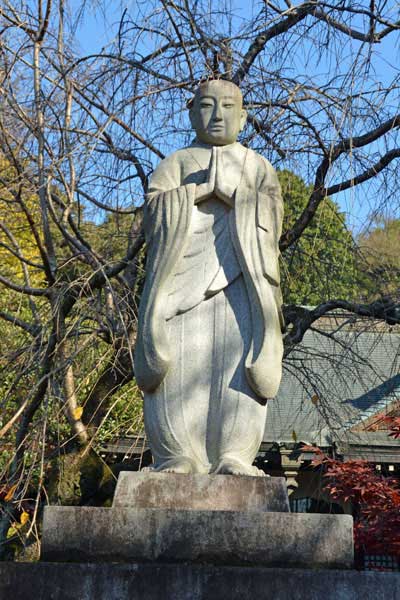 日像菩薩石像