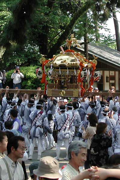 居神神社の神輿