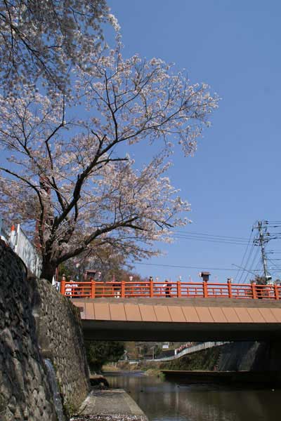 小鮎川に架かる庫裏橋