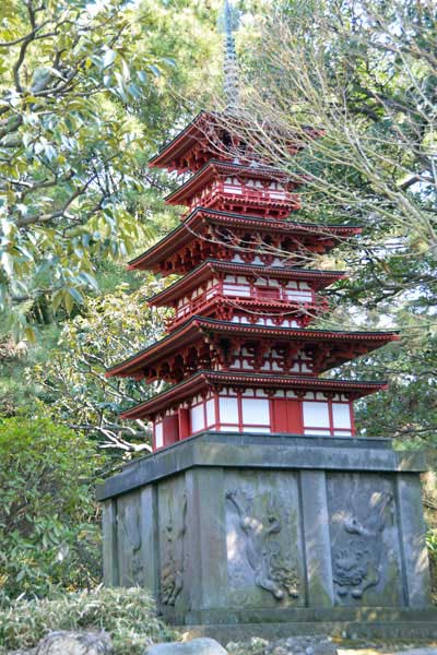 奈良薬師寺型三重の塔