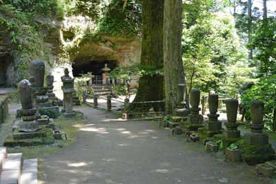 東慶寺住持の墓所