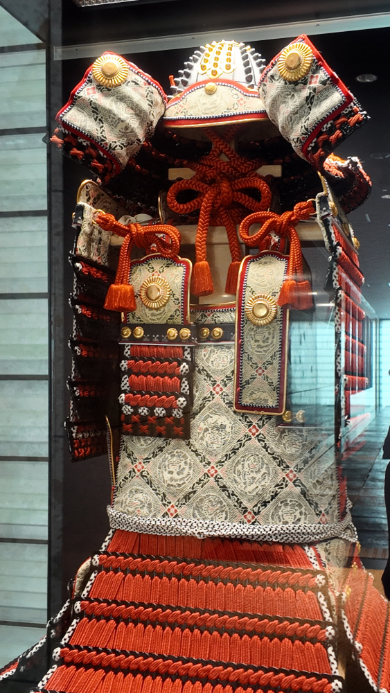 赤糸縅大鎧(畠山重忠所用大鎧模写)