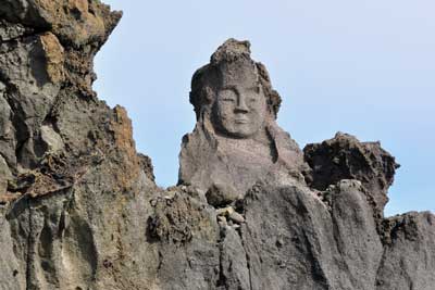十六羅漢岩の磨崖仏