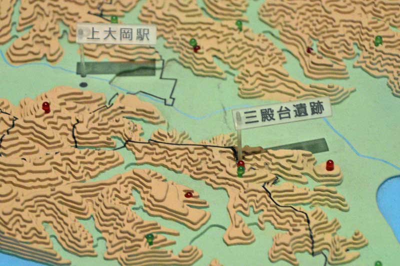 三殿台遺跡周辺の地図模型
