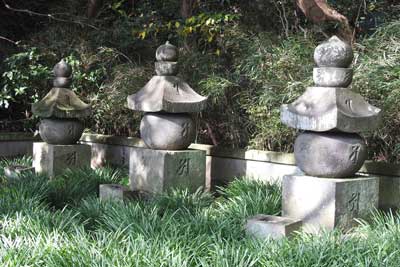 金沢北条一門の墓