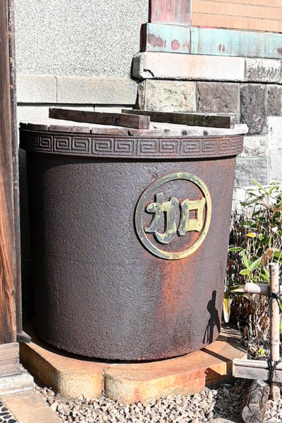 鉄製の天水桶